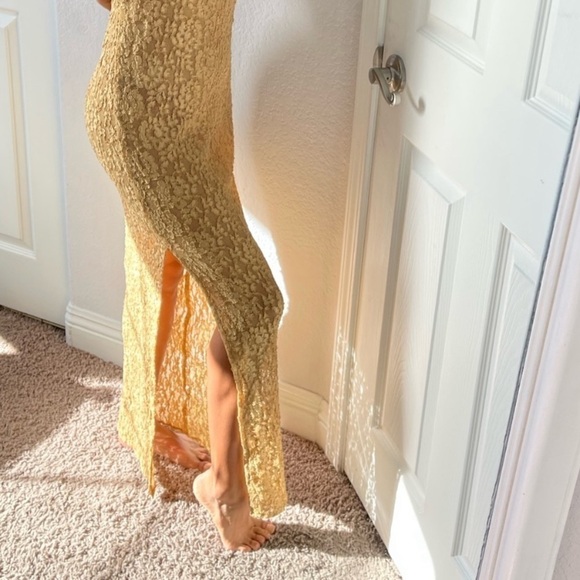 Victoria’s Secret Gold Label Vintage Long Lace Gown Size Large - Picture 12 of 13